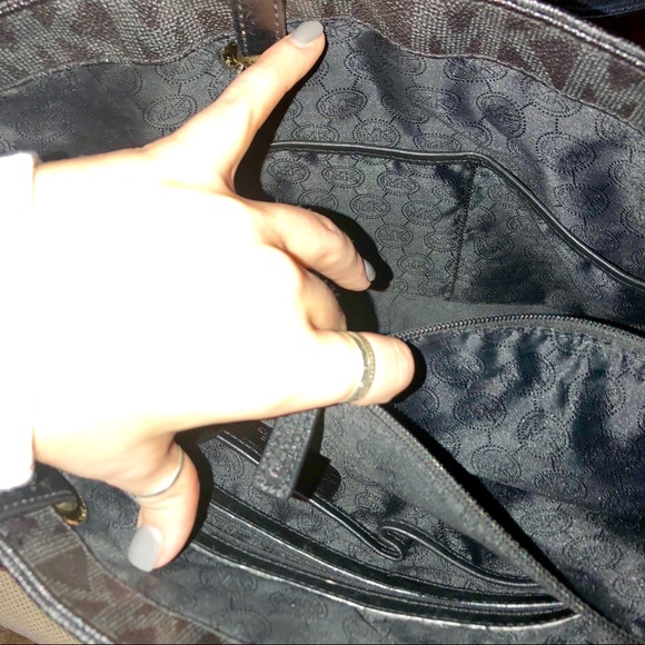 Michael Kors Shoulder Tote - Picture 5 of 8